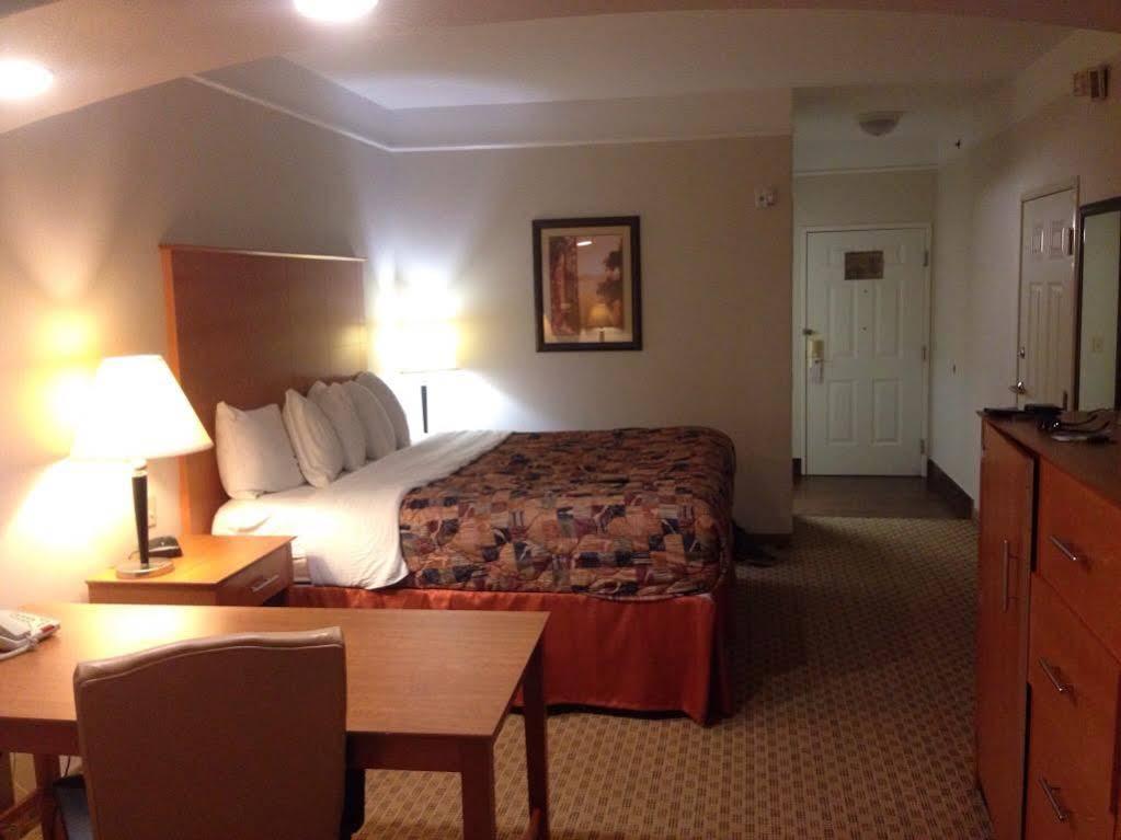 Baymont Inn & Suites Brenham Εξωτερικό φωτογραφία